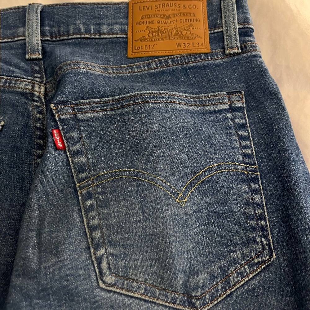 Levi’s Slim Light Distressed Jeans